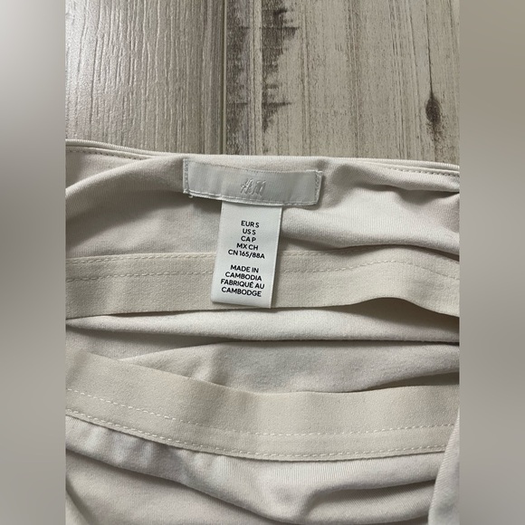 H&M Bodysuit - Picture 2 of 4